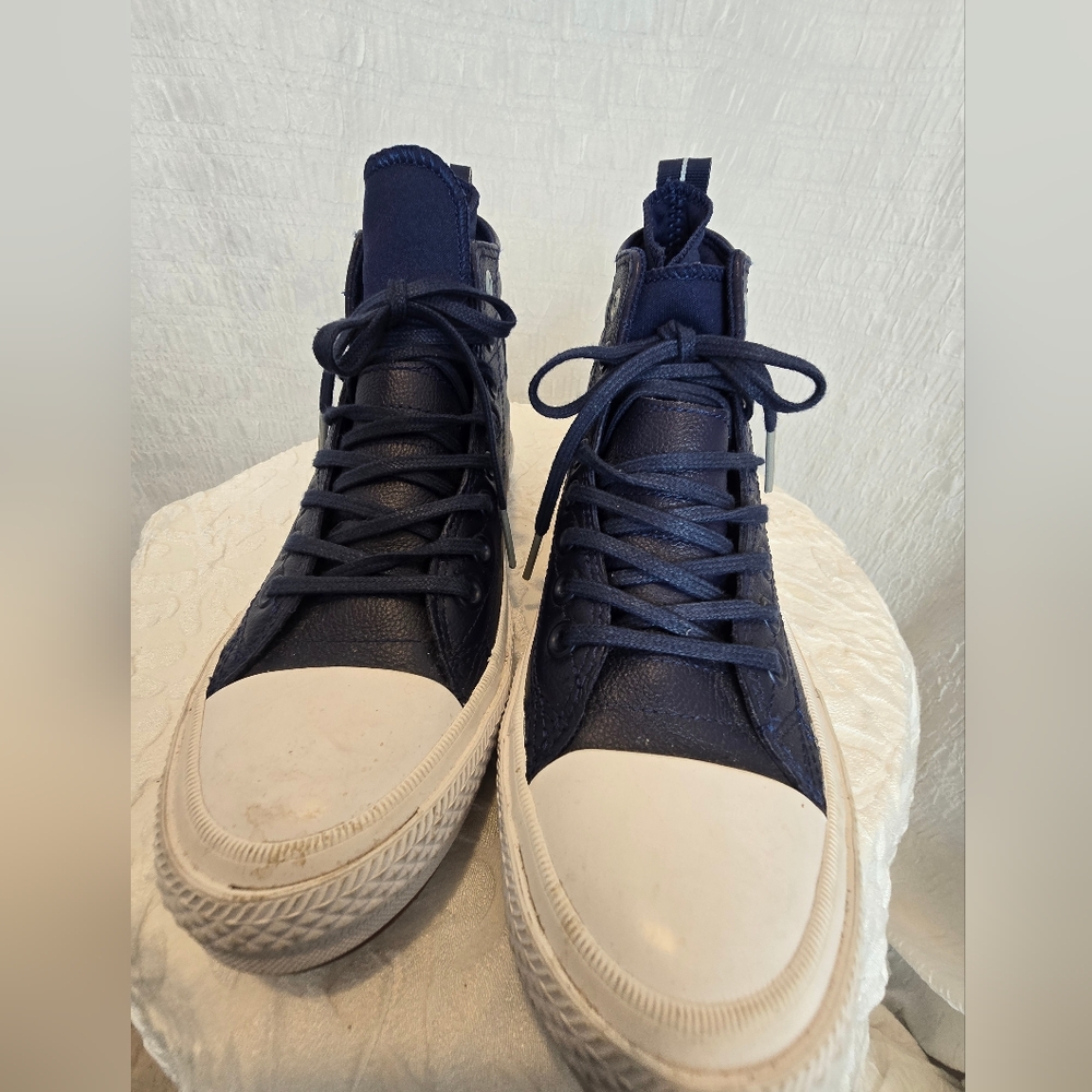 Women converse All * sta
